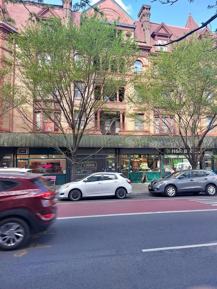 Cafe/ coffee shop on Nostrand Ave.